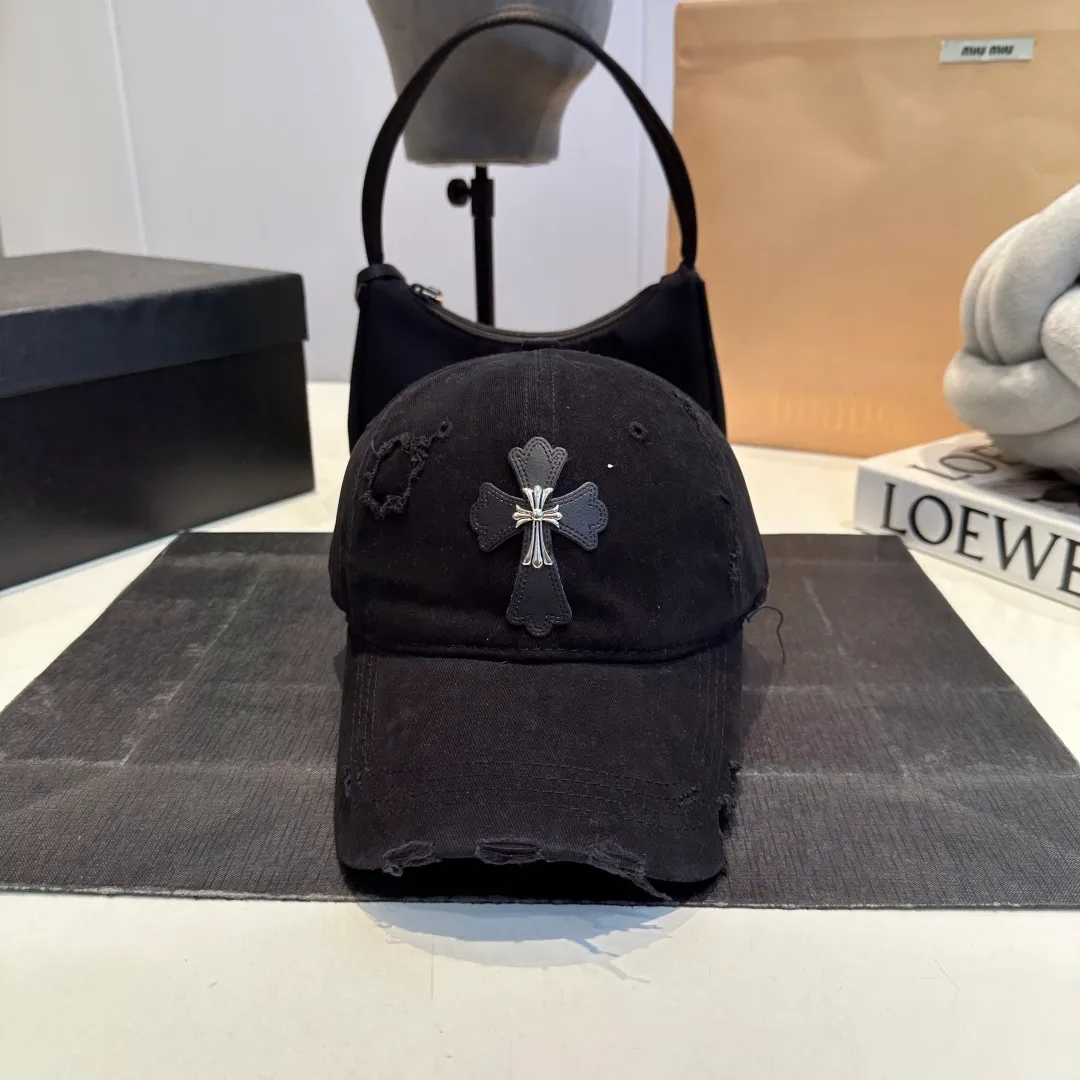 P60 Chrome Hearts 💓Early spring Korean style fashion retro distressed hole hat worn design versatile baseball cap peaked cap